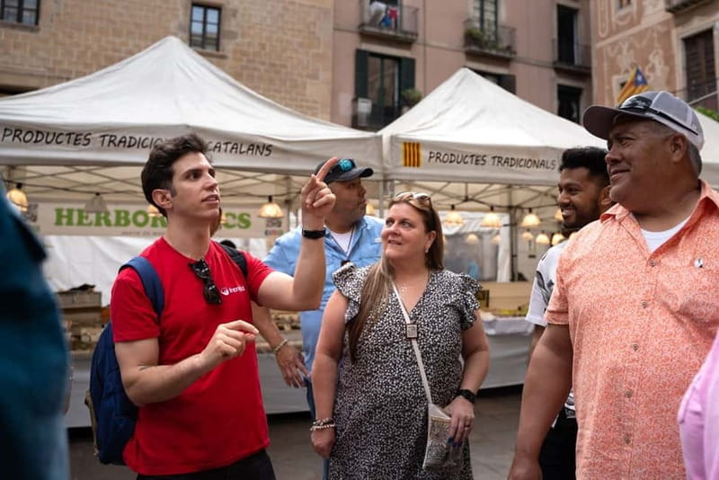 Barcelona Old Town Tapas Night: Hidden Bars, Cava & Vermut - Barcelona Cathedral Area: Wine, Walk-Through Sights, and Final Tapas