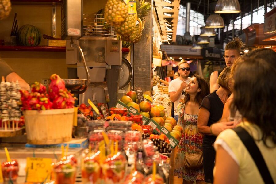 Barcelona: Private Food Tour – 10 Tastings with Locals - The 10 tastings: pintxos, churros with chocolate, and Catalonia by bite