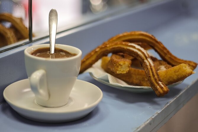 Barcelona Private Food Tour: Tapas, Paella & 8+ Food Tastings - The route: from Plaça de Ramon Berenguer el Gran to the sea