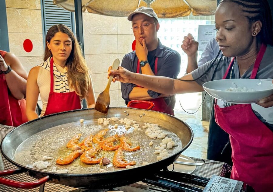 Barcelona: Seafood Paella ★Maestro★ & Tapas & Sangria - Pan con Tomate and Tapas: A Local Starter That Teaches Flavor Balance