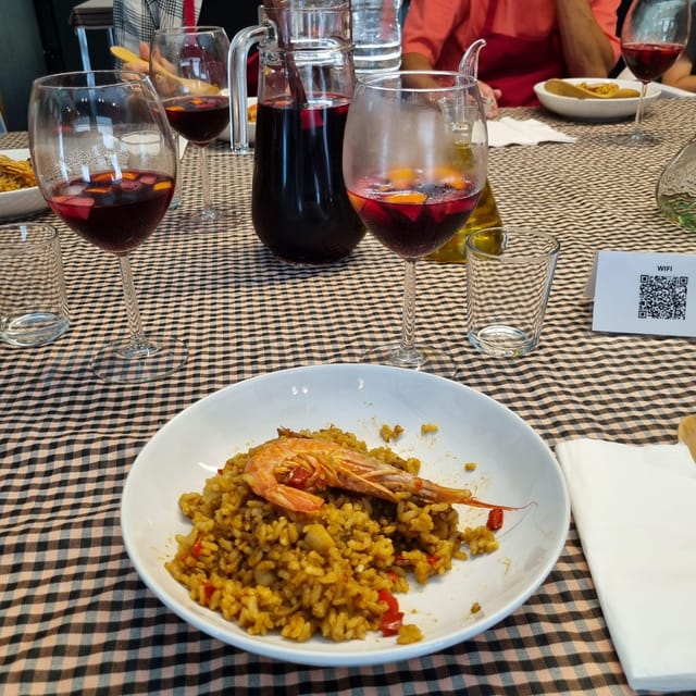 Barcelona: Seafood Paella ★Maestro★ & Tapas & Sangria - Sangria Workshop: Fruit, Wine, and a Recipe You Can Actually Repeat