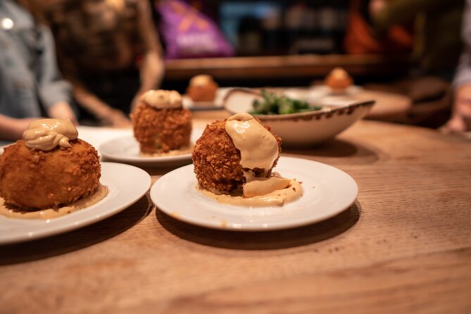 Barcelona Side Streets Tapas & Wine Tour - Drinks, Portions, and the No-Extra-Drinks Trick