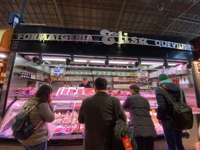 Barcelona: Street Food & Sightseeing Tour with Local Market - Should you book this Barcelona street food tour?
