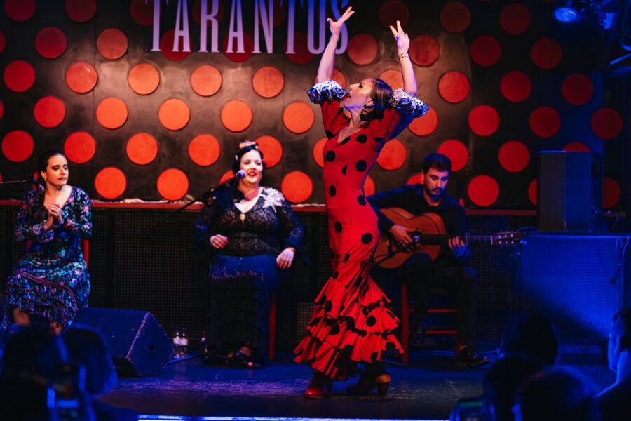 Barcelona: Tapas and Flamenco Experience - Tapas dinner details: what you’ll eat and how it feels at the table