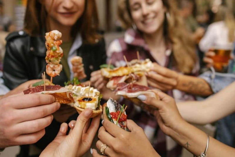 Barcelona: Tapas Food Crawl Walking Tour with Tastings - Why El Born and the Gothic Quarter Pair So Well With Tapas