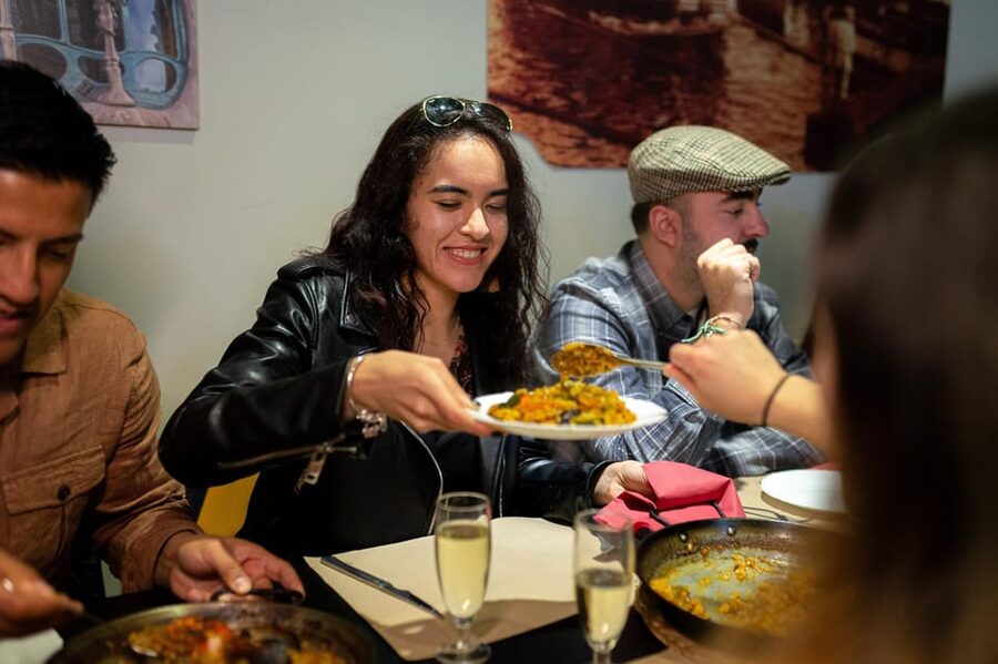 Barcelona: Tapas Tour with Food Tastings and Drinks - Why El Born and the Gothic Quarter make this tapas tour work