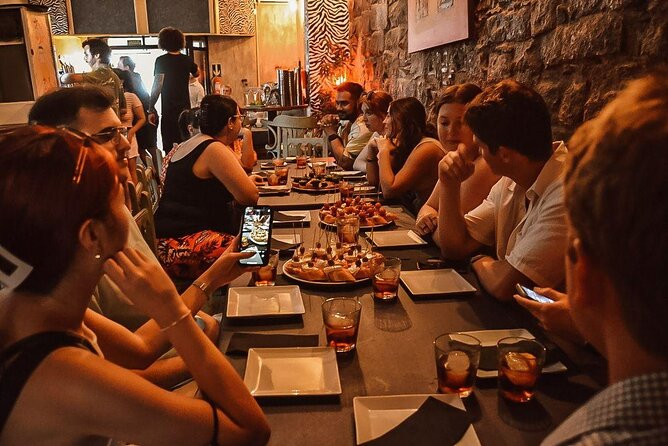 Barcelona Tapas Walking Tour: Food, Wine & History - Stop by stop: what to expect in the Gothic Quarter