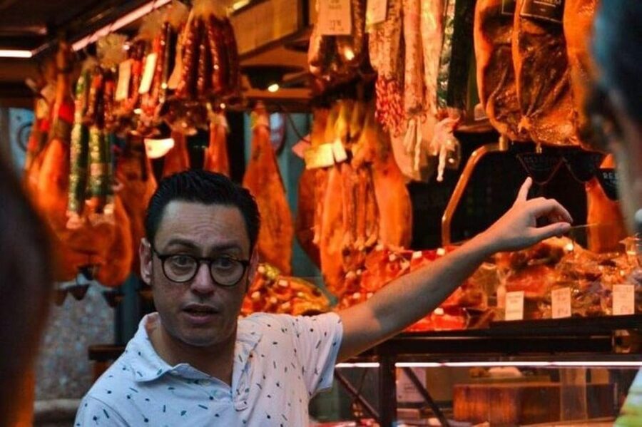 Barcelona: Tapas Walking Tour with Food, Wine, and History - Walking Pace, Group Size, and How Social the Tour Feels