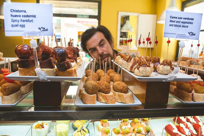 Barcelona Tapas & Wine Private Tour in Traditional Taverns - Stop 3: Carrer de Montcada bistro for beef tapa and red wine