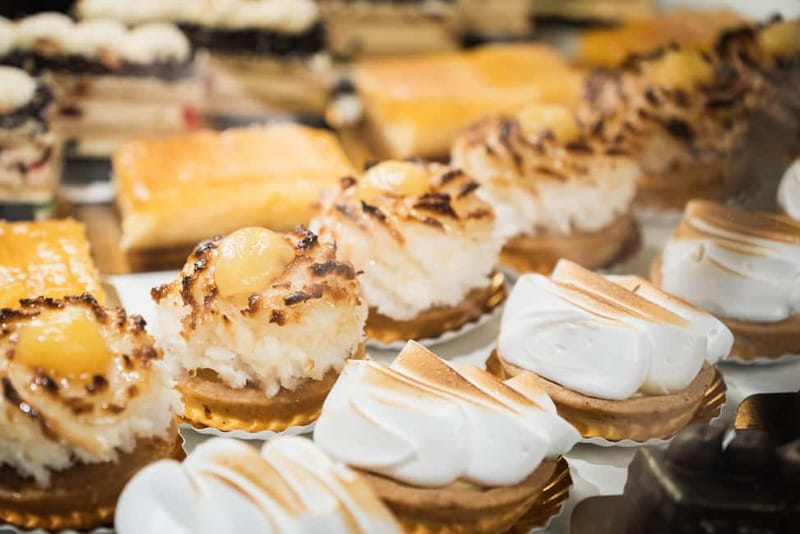 Barcelona: The Ultimate Local Tapas & Drinks Food Tour - Dessert Timing: Catalan Cream vs Evening Ice Cream