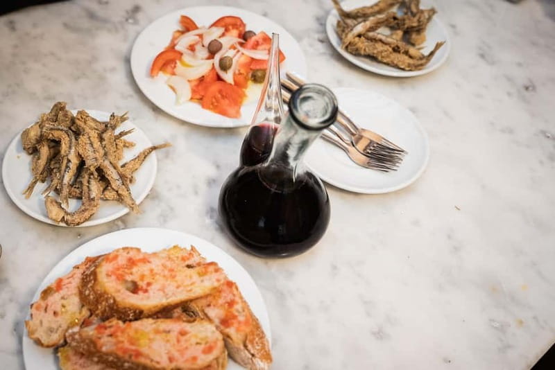 Barcelona: The Ultimate Local Tapas & Drinks Food Tour - Drinks, Portions, and Group Size: Will You Get Enough?