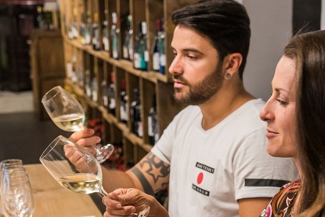 Barcelona: Wine Tasting and 5 Course Tapas Pairing Dinner - Five Tapas, Five Pairings: What You’ll Eat and Drink