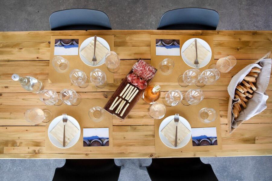Bardolino: Vineyard Tour with Wine and Food Tasting - The tasting lineup: 2 DOC plus IGT white and red