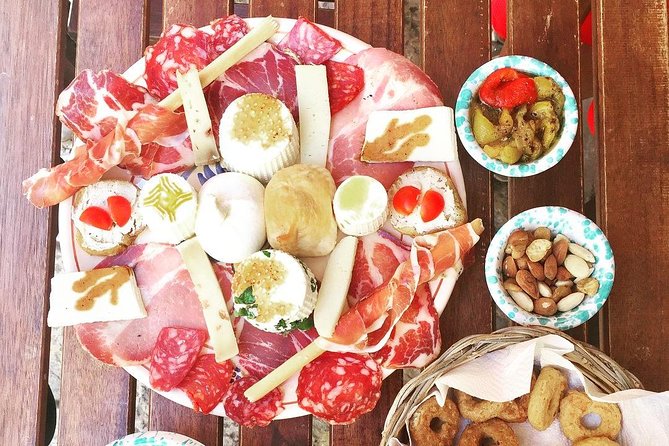 Bari Street Food Tour by Rickshaw - Stop-by-stop: Piazza Ferrarese, San Nicola, and the Bari “shape” you’ll remember