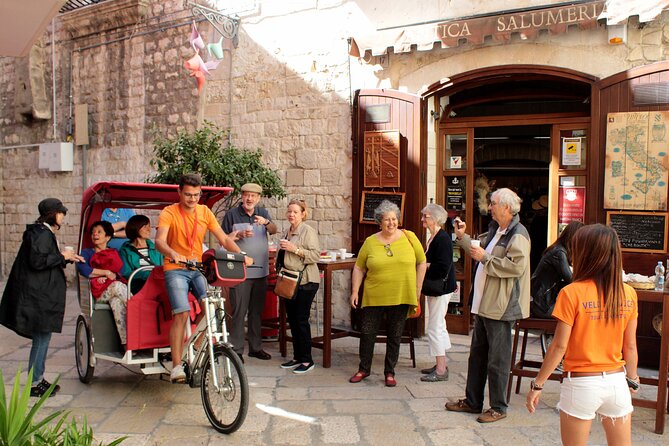 Bari Street Food Tour by Rickshaw - Guides and vibe: humor, fast pacing, and real local pride