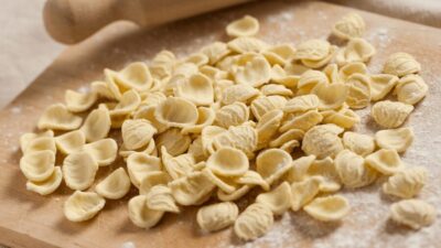 Bari: Street Food Walking Tour with Wine Tasting - Where It Starts: Piazza San Nicola and the Old Town Mood