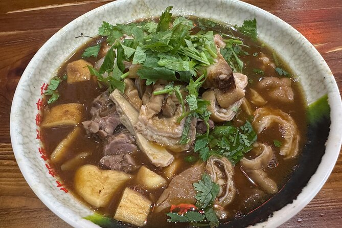 Beijing Walking Food Tour with a Local Friend - How the 2-hour Dongsi Hutongs walk usually plays out