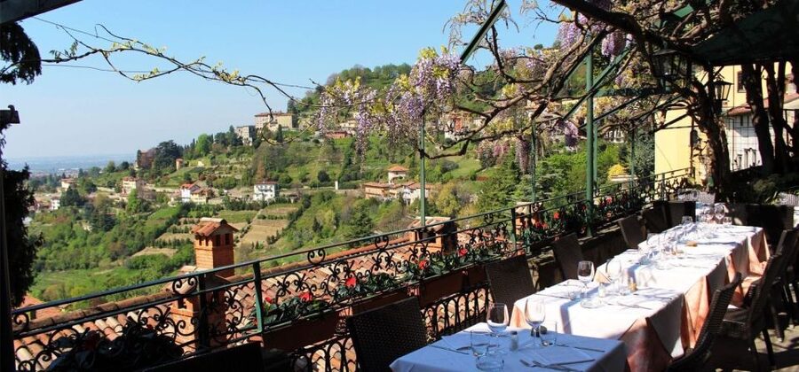 Bergamo: 3.5-Hour Traditional Food Tour - Bakery dessert: when the sweet stop is actually worth it