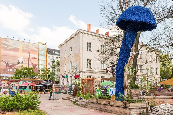 Berlin Center Food Tour with 8+ Authentic Local Tastings - Currywurst and the Turkish sweet: Berlin as a meeting point