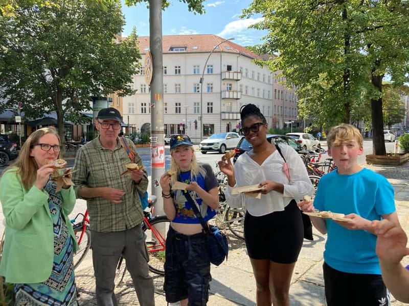 Berlin: Guided Street Food Tour with Tastings - Five tastings that feel like a real meal, not a sampling gimmick