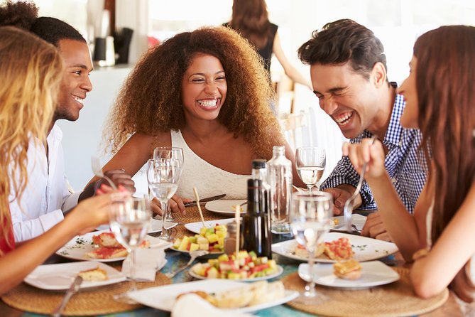 Bermuda Food Tour: Eat, Drink and Explore - The 3-hour route: from Walker Arcade to Front Street