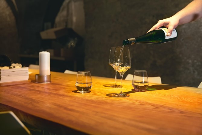Best of Food Tour Vienna - The Quick Snack Stop in Vienna’s Heart: Eat Now, Carry Later
