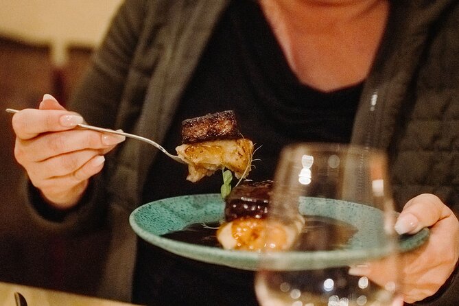 Bohemian Barcelona Neighborhood Evening Tapas & Wine Tour - Key highlights you’ll care about