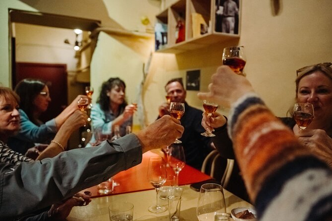 Bohemian Barcelona Neighborhood Evening Tapas & Wine Tour - Why El Born is the perfect setting for a tapas crawl