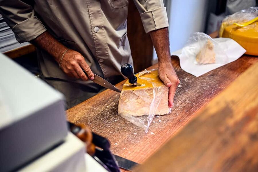 Bologna: 3-Hour Secret Food Tour - Artisanal gelato finish in the main square