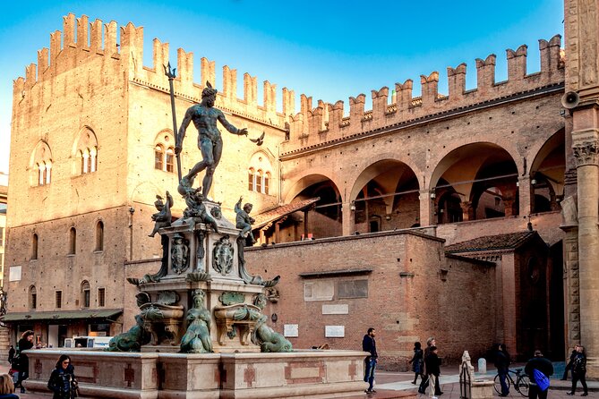 Bologna City Red Bus and Food tasting - Who this tour fits best (and who should skip it)