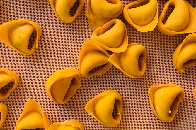 Bologna Food Tour and Enogastronomia Experience with Local Chef - Piazza Maggiore finale: closing strong in the historic heart