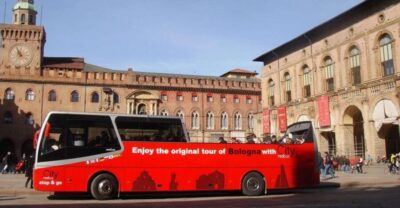 Bologna: Open Bus City Tour and Local Food Tasting - Hop on and off for the sights that define Bologna