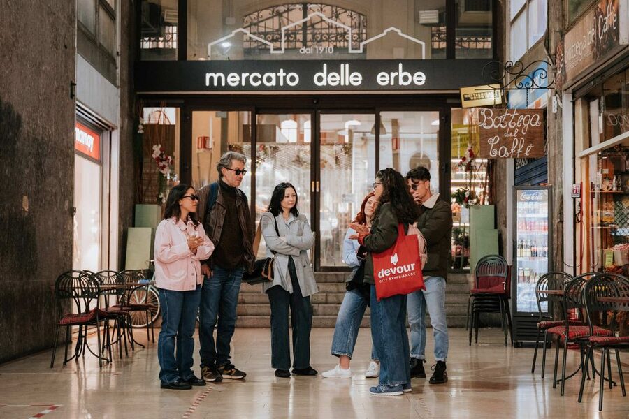 Bologna: Tastes and Traditions Food Tour with Market Visit - Indoor picnic mode: a smart way to eat locally without feeling rushed