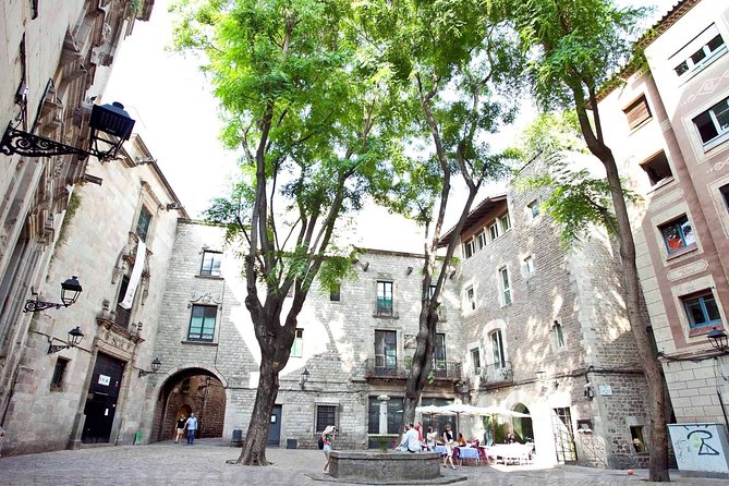 Boqueria & St Caterina Markets with Food & Tapas Small Group Tour - Pace, Walking, and a Group Size That Matters