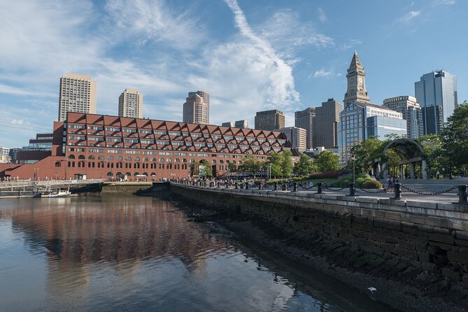 Boston Private Food Tour of 6+ Tastings, Cannoli, Lobster Roll - Guides and pacing: what makes this tour feel high-end