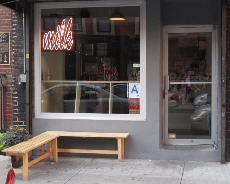 Brooklyn: 3-Hour Williamsburg Bites Food Tour - Award-Winning Pizza Stop: The Neighborhood’s Best Pizza Moment
