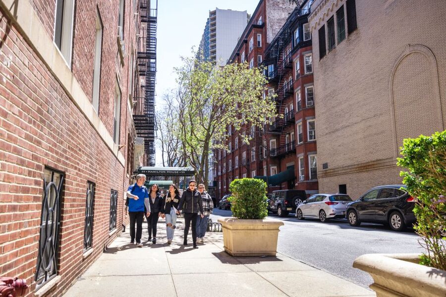 Brooklyn Food Tour: Heights, DUMBO & Bridge Views - Key Points at a Glance