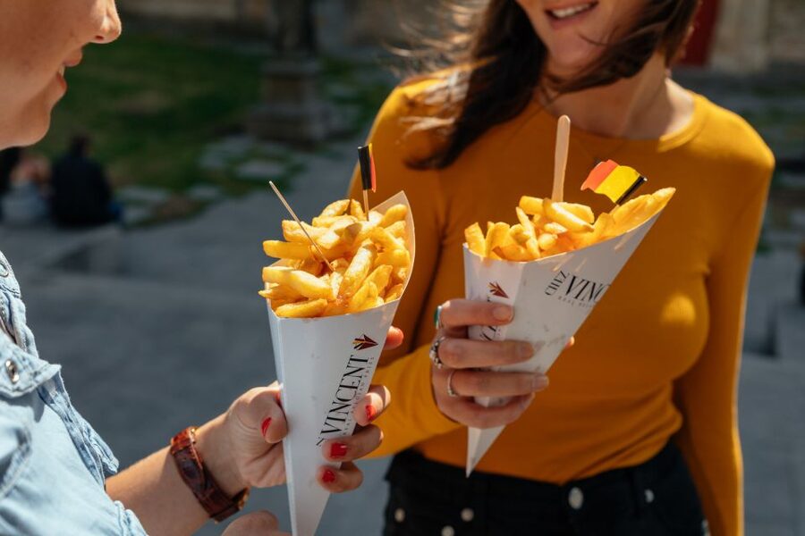 Bruges: Private Food Tour – 10 Tastings with Locals - Sight-Seeing Stops That Don’t Feel Like Detours