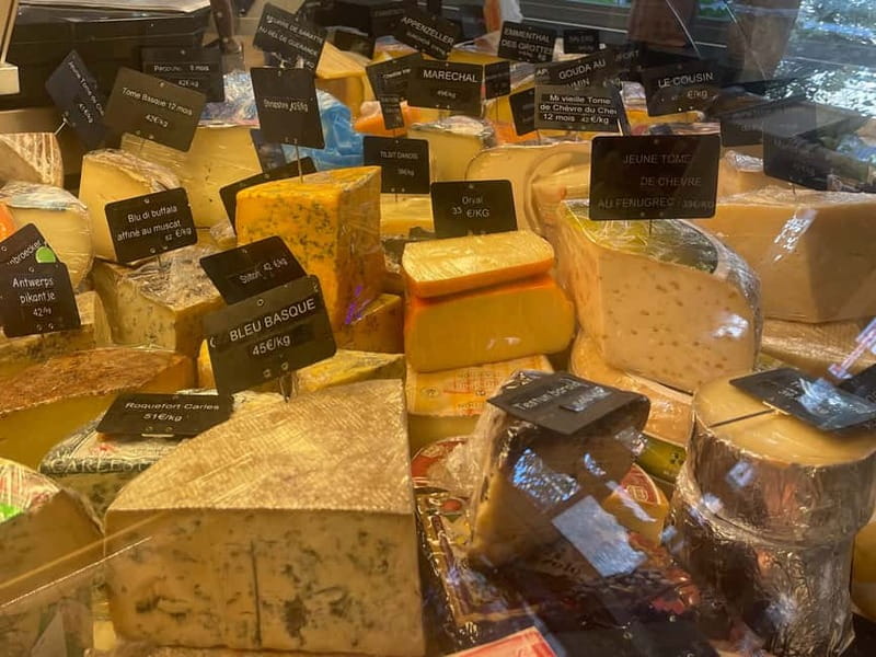 Brussels: City Center Guided Food Tour with Tastings - Guides Who Connect Food to Brussels Streets