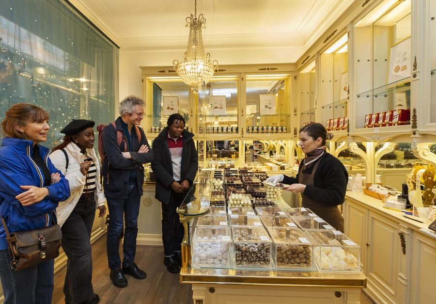 Brussels Food Tour: Main Dish, Beer, Waffle & Chocolate - A 3.5-hour Brussels bite plan that fits a short stay