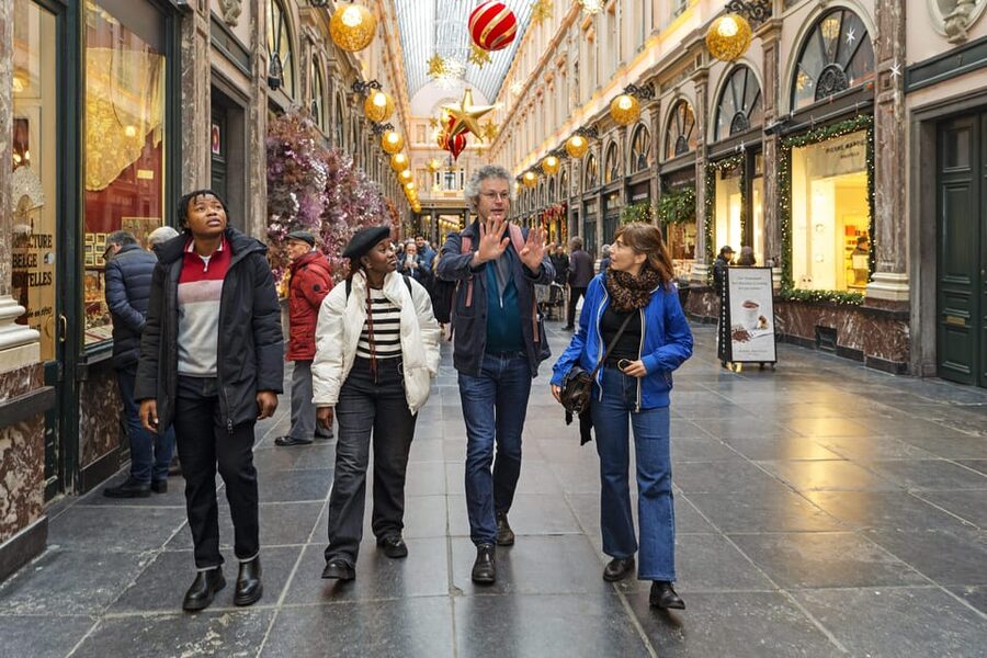 Brussels Food Tour: Main Dish, Beer, Waffle & Chocolate - Meeting at Place Poelaert and getting your bearings fast