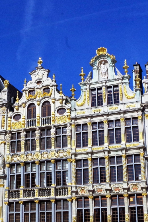 Brussels: Walking Food Tour with Chocolate, Beer, & Waffles - Brussels Waffle and Chocolate Mousse: How the Dessert Fits the Whole Tour