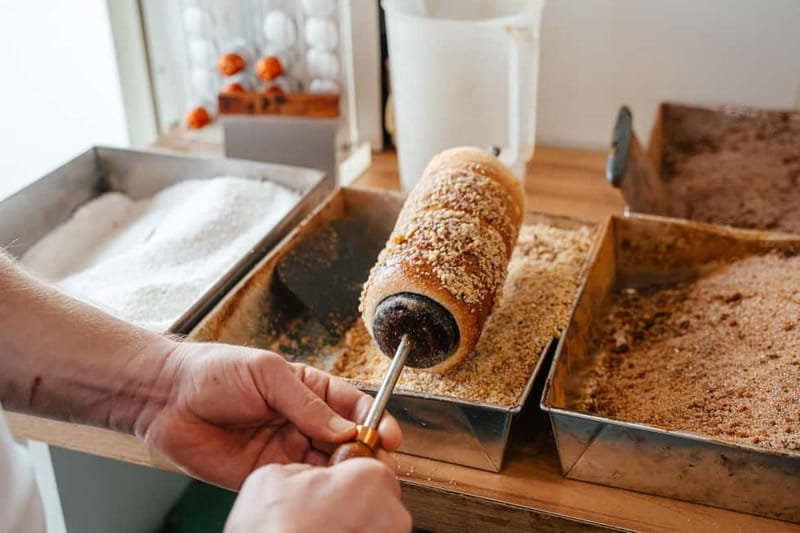 Budapest: Food Tour Market to Tavern: 14+ Tasters & Wines - Picking the Right Session: 11:30 vs 5:00