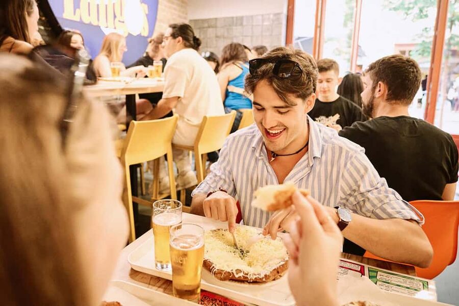 Budapest Guided Food Tour with Drinks Included - Why Kazinczy Street Synagogue is a smart start for a food tour