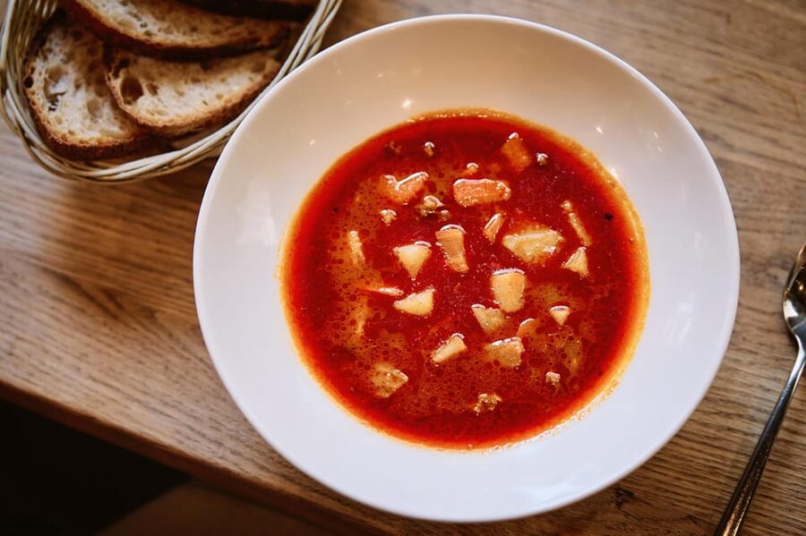 Budapest Guided Food Tour with Drinks Included - Who this tour suits best (and who might want to skip it)
