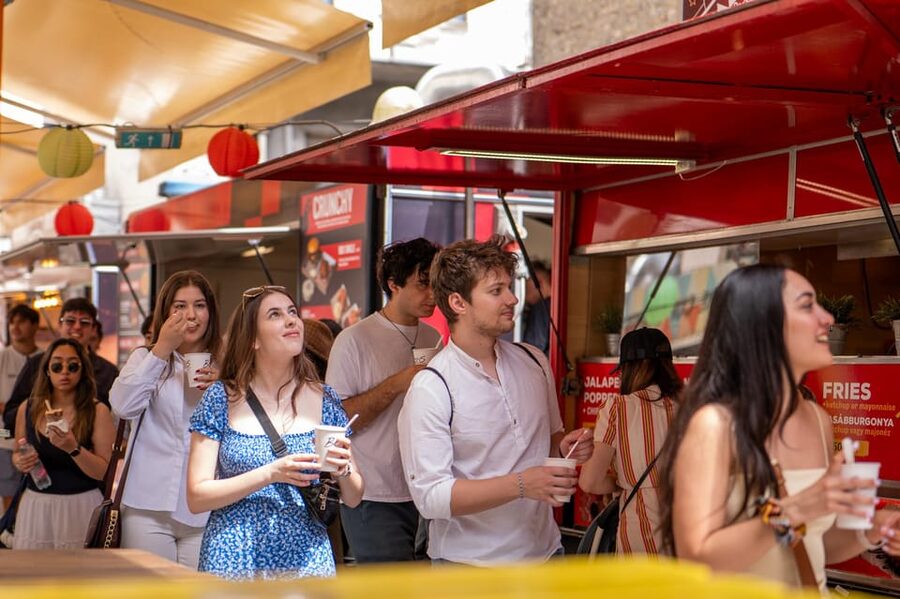 Budapest: Guided Food Tour with Wine, Beer, and Shots - Lángos and Hungarian soup: street food you can eat without overthinking