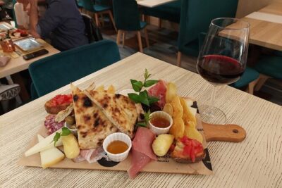 Cagliari: A Full Meal Sardinian Food Tour with Do Eat Better - Where you meet and where you end near Bastione di Saint Remy