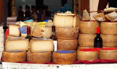 Cagliari: Taste Sardinia with a Full Meal Food Tour - The Sardinian menu focus: what you’ll actually taste