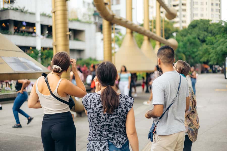 Cali: Street Food Tour - San Antonio, then Champús de Fabiola: a break that tastes like tradition