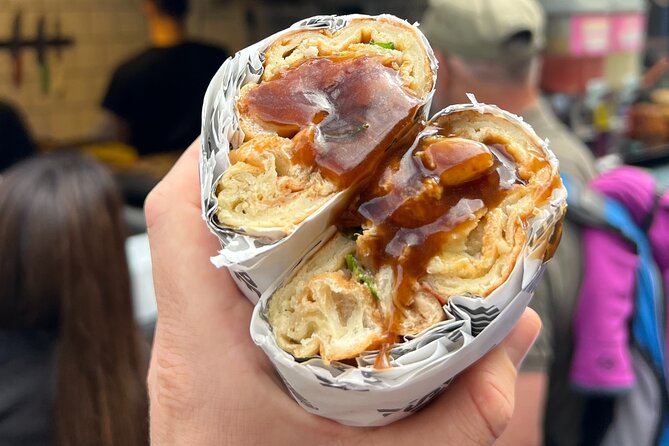 Camden Market Food Tour of 7 Tastings, Gin, Street Food & More - Bonus Camden Stops: Cyberdog, the Amy Winehouse Statue, and Hawley Wharf Market